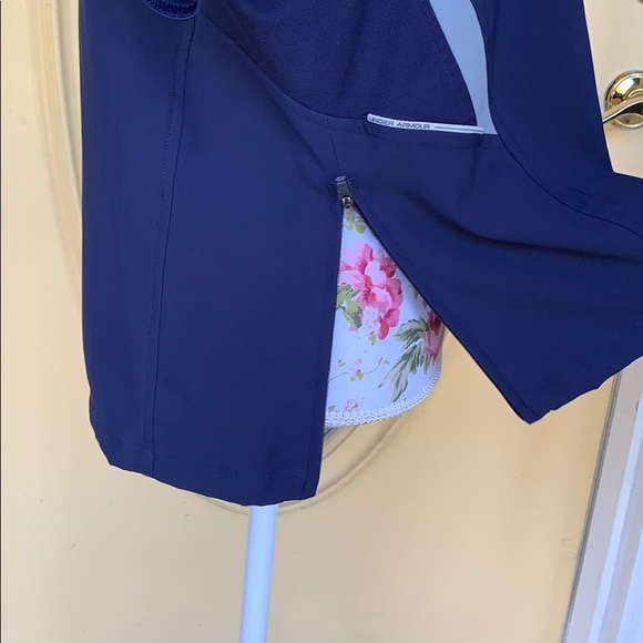 Under Armour Tee - Picture 4 of 8